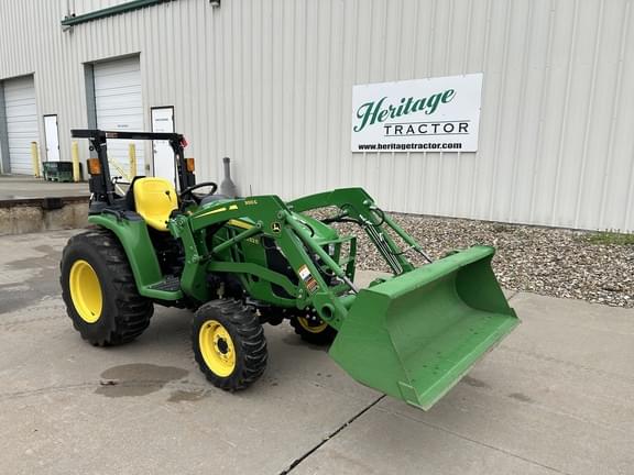 Image of John Deere 3032E equipment image 1