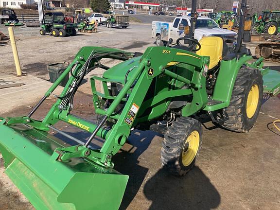 Image of John Deere 3032E Primary image