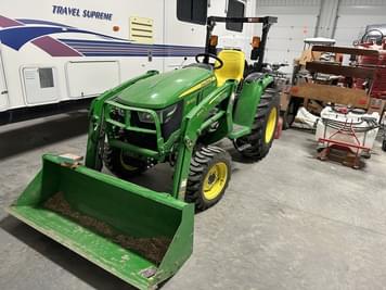 Main image John Deere 3032E