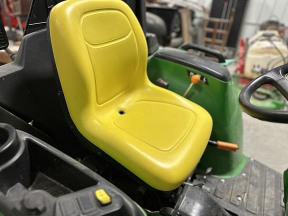 Image of John Deere 3032E equipment image 1