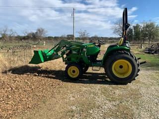 Image of John Deere 3032E equipment image 2