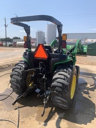 Image of John Deere 3032E equipment image 2