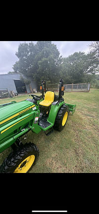 Image of John Deere 3032E equipment image 4