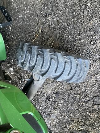 Image of John Deere 3032E equipment image 4