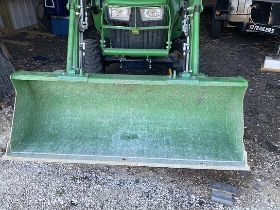 Image of John Deere 3032E equipment image 3