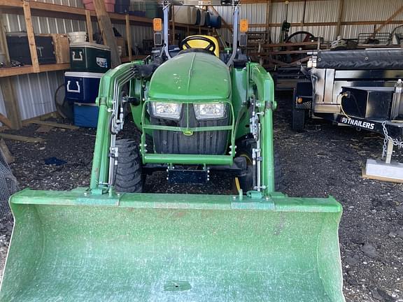 Image of John Deere 3032E equipment image 2