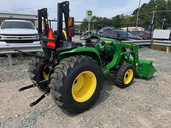 Image of John Deere 3032E equipment image 3