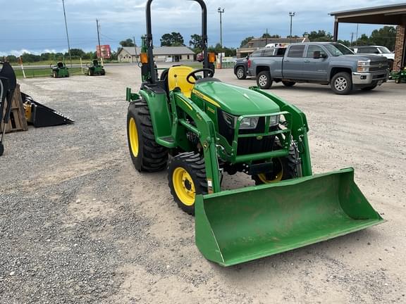 Image of John Deere 3032E equipment image 4