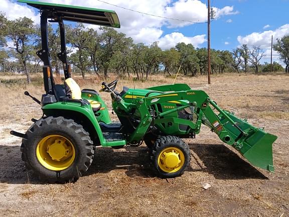 Image of John Deere 3032E Primary image