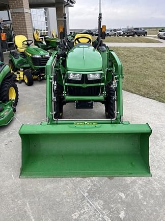 Image of John Deere 3032E equipment image 4