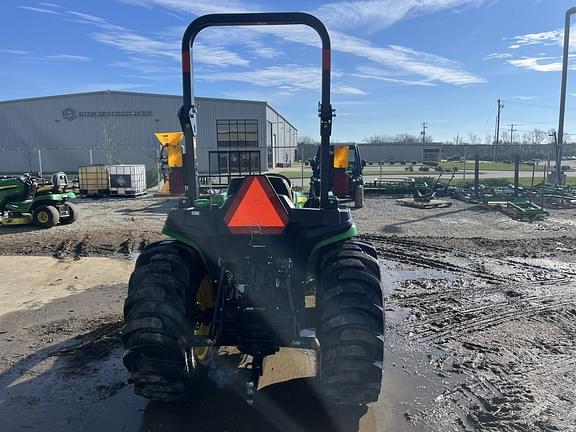 Image of John Deere 3032E equipment image 3