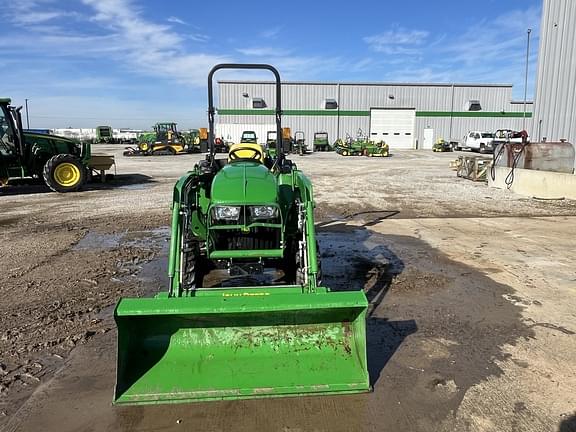 Image of John Deere 3032E equipment image 2