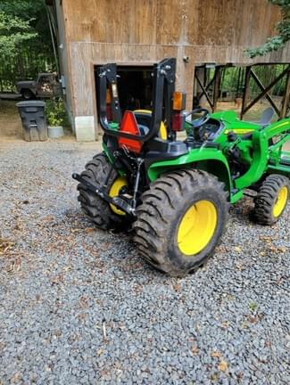 Image of John Deere 3032E equipment image 2