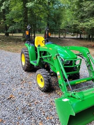 Main image John Deere 3032E