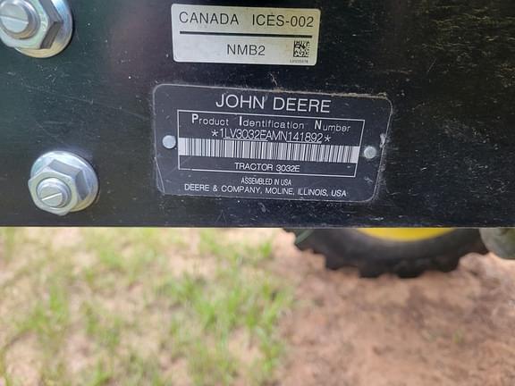 Image of John Deere 3032E equipment image 3