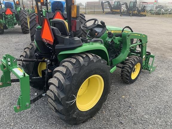 Image of John Deere 3032E equipment image 2