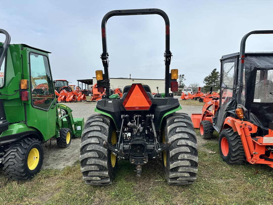 Image of John Deere 3032E Primary Image