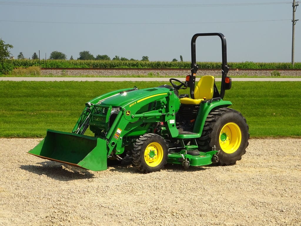 Main image John Deere 3033R