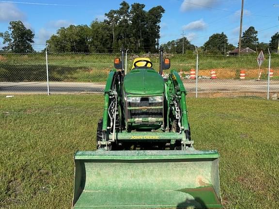 Image of John Deere 3033R equipment image 1