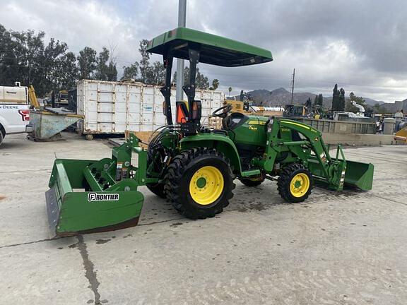 Image of John Deere 3033R equipment image 4