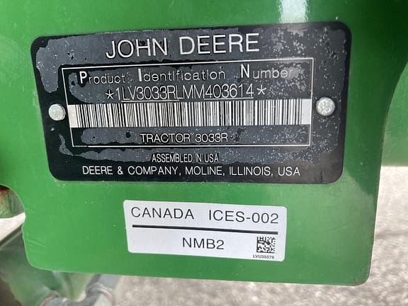 Image of John Deere 3033R equipment image 4