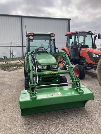 Image of John Deere 3033R equipment image 2