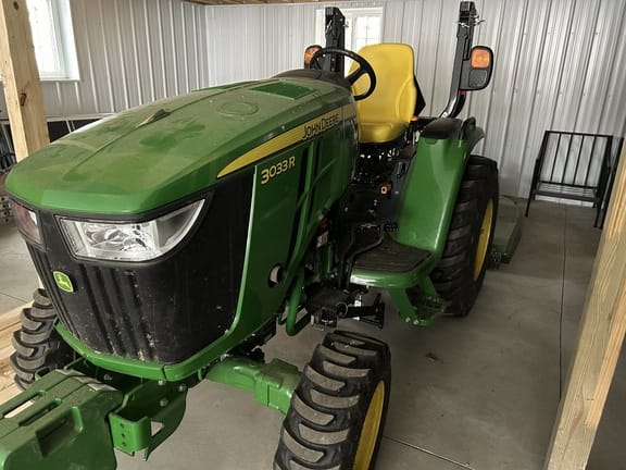 2021 John Deere 3033R Equipment Image0
