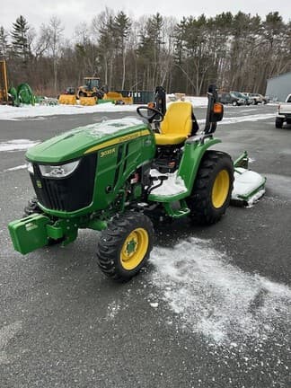 Main image John Deere 3033R