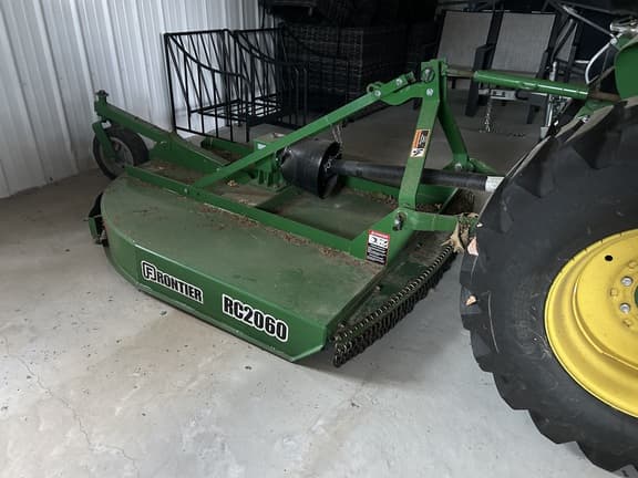 Image of John Deere 3033R equipment image 1