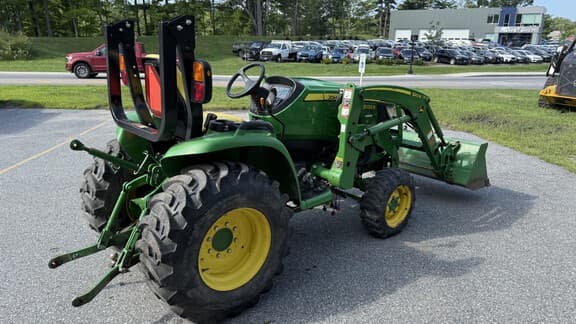 Image of John Deere 3033R equipment image 3