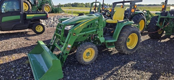 2021 John Deere 3033R Equipment Image0