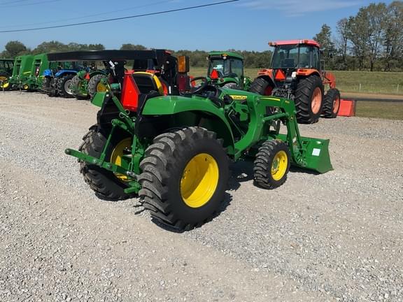 Image of John Deere 3035D equipment image 2