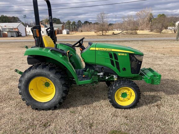 Image of John Deere 3035D equipment image 1