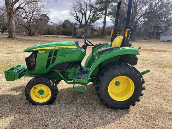 Image of John Deere 3035D Primary image