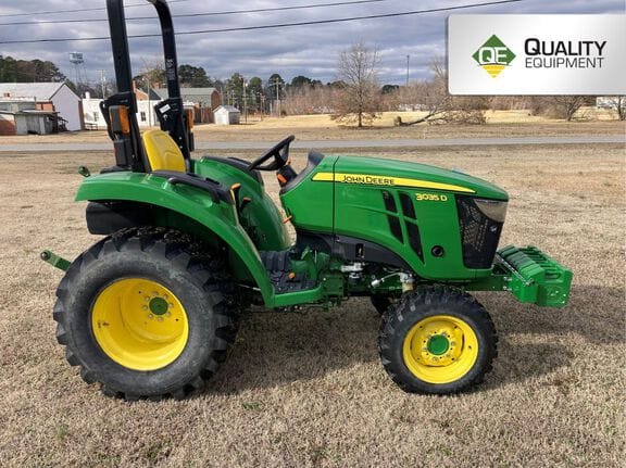 2021 John Deere 3035D Equipment Image0