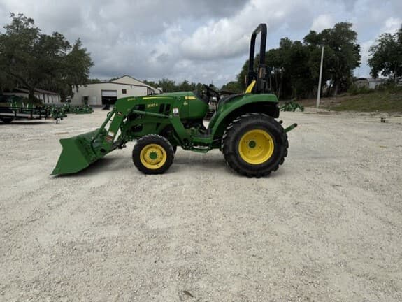 Image of John Deere 3035D equipment image 2
