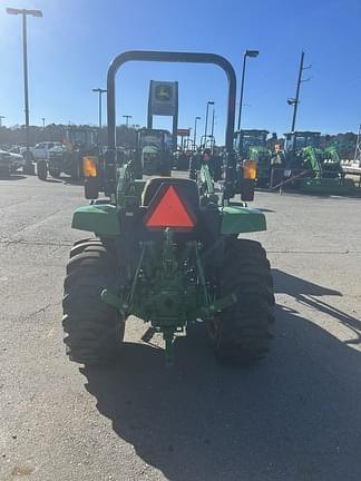 Image of John Deere 3035D equipment image 2