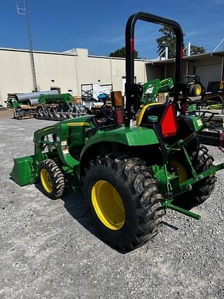 Image of John Deere 3035D equipment image 3