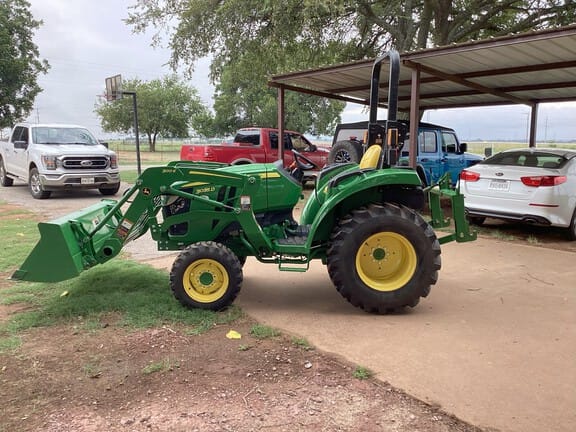 2021 John Deere 3035D Equipment Image0