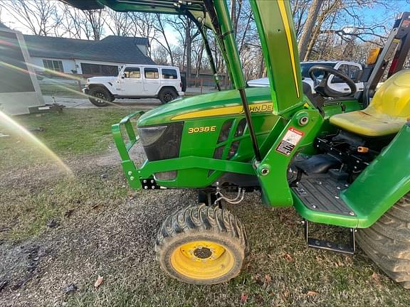 Image of John Deere 3038E equipment image 2