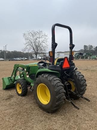 Image of John Deere 3038E equipment image 2