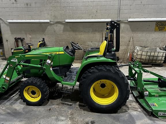 Image of John Deere 3038E equipment image 4