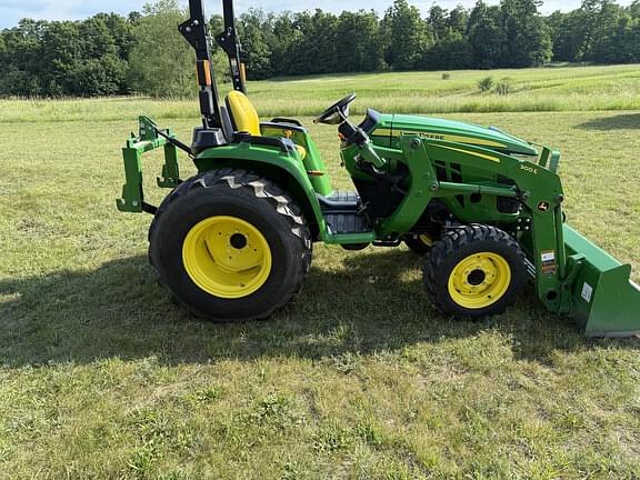Image of John Deere 3038E equipment image 1