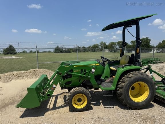 2021 John Deere 3038E Equipment Image0