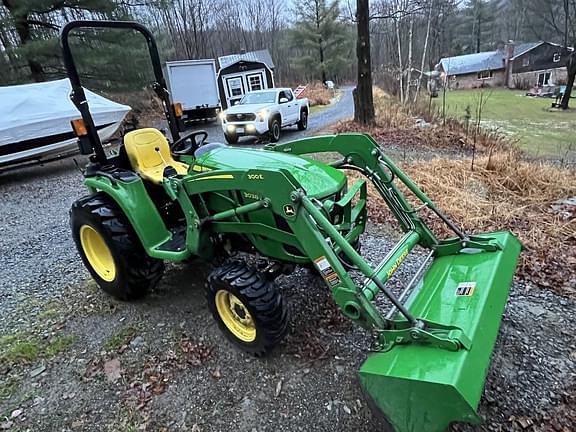 Image of John Deere 3038E equipment image 3