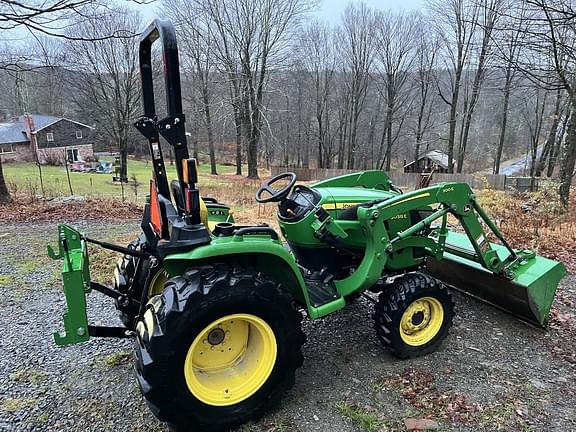 Image of John Deere 3038E equipment image 4