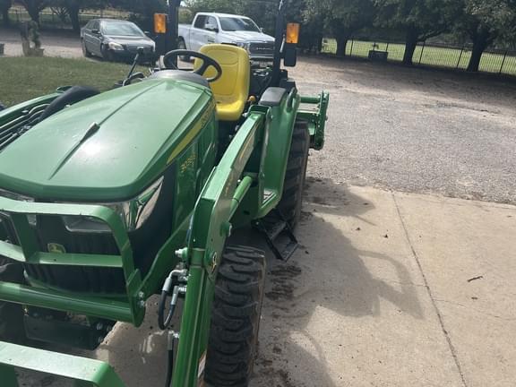 Image of John Deere 3038E equipment image 2