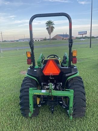 Image of John Deere 3038E equipment image 2