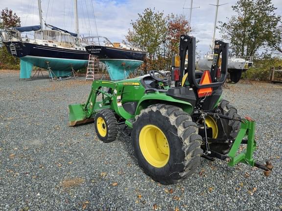 Image of John Deere 3038E equipment image 2