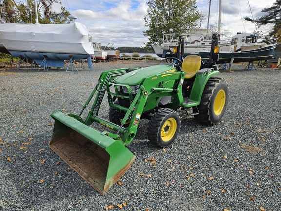 2021 John Deere 3038E Equipment Image0